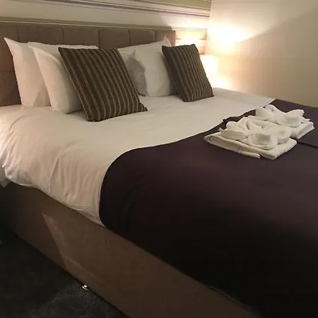 Rhodes Court Apartment